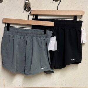 Nike - NWT - Girl’s Athletic Shorts bundle (Size Youth girls Large)